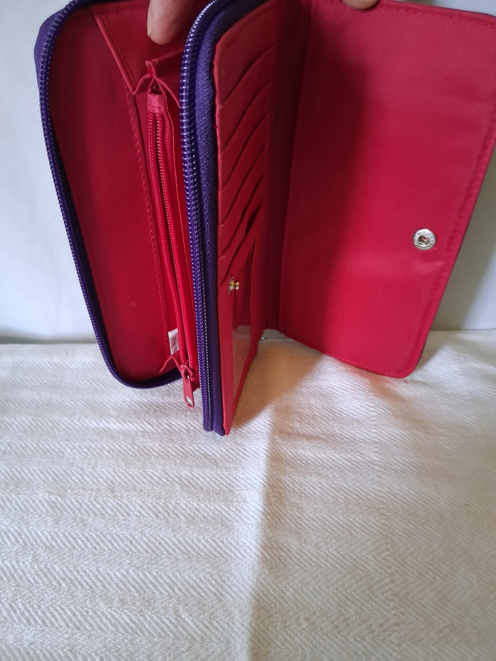 Red Patterned Women's Zip Wallet with Purple Trim and Hat Motif - Picture 4 of 4